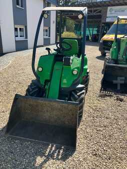 Mini-carregadeira 2020 Avant 225 (5)