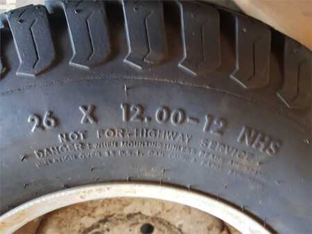 Andet 0 Avant Reifen mit Felge (2)