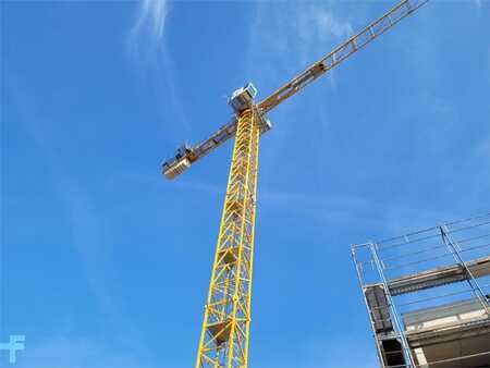 Stavební jeřáby 2013 Liebherr 150EC-B (1)