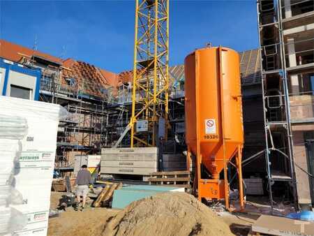 Stavební jeřáby 2013 Liebherr 150EC-B (2)