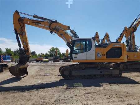 Korečková rýpadla 2022 Liebherr R930 (1)