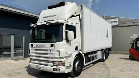 Scania R 114 6X2 carrier fridge - ramp