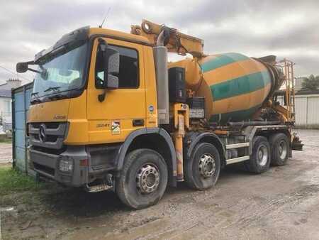 Lastebilmikser 2012 Mercedes-Benz ACTROS 3241 (1)
