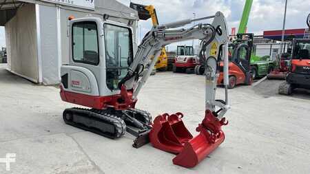 Mini pelle 2018 Takeuchi TB225 - 2018 YEAR - 2120 HOURS - POWERTILT (2)