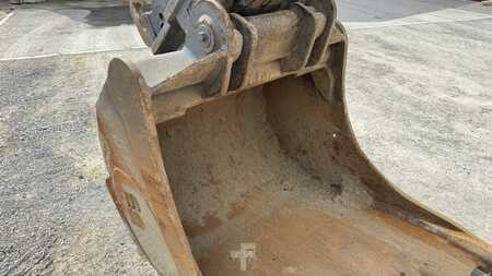 Kettenbagger 2009 Hitachi ZX225USLC-3 (4)