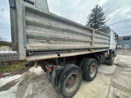 Náklaďák 1990 Scania 113 360 (4)