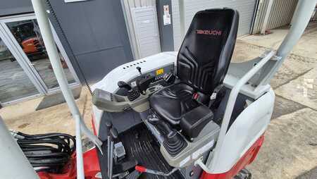 Minigraver 2019 Takeuchi TB240 (9)