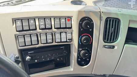 Náklaďák 2010 Renault PREMIUM 460 (11)