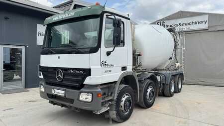 Camion malaxeur  2005 Mercedes-Benz ACTROS 3236 (1)