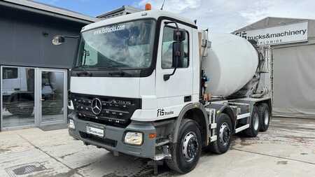 Camion malaxeur  2006 Mercedes-Benz ACTROS 3241 (1)