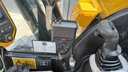 Koparki kołowe 2017 JCB JC160W (10)
