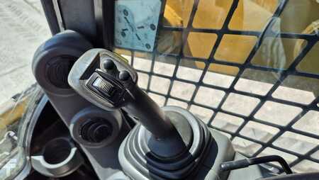 Sonstige 2018 Caterpillar 239D (13)