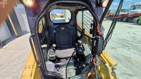 Sonstige 2018 Caterpillar 239D (8)