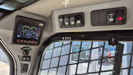 Sonstige 2018 Caterpillar 239D (9)