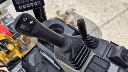 Minibagry 2023 Caterpillar 301.5 (11)