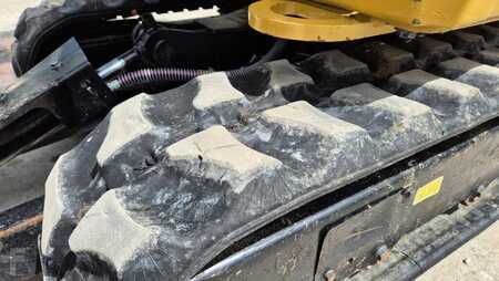 Minibagry 2023 Caterpillar 301.5 (2)