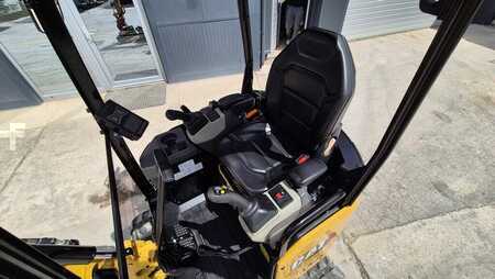 Minibagry 2023 Caterpillar 301.5 (8)