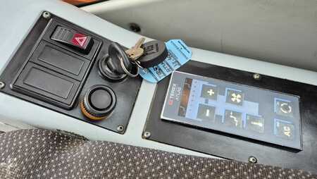 Escavatori gommati 2005 Atlas TEREX 1605 (11)