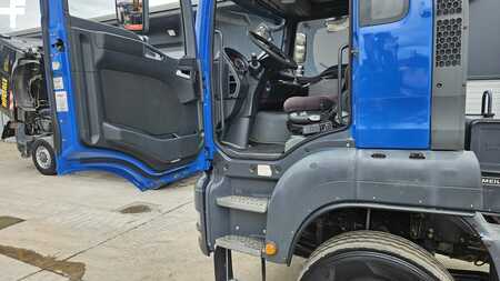 Lastkraftwagen 2006 MAN TGA 33.430 (7)