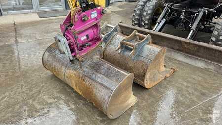 Escavadora de rodas 2018 Yanmar B95W (2)