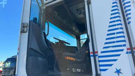 Kuorma-auto 2000 Renault MAGNUM 390 (6)