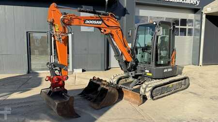 mini escavadeira 2022 Doosan DX50Z-7 (1)