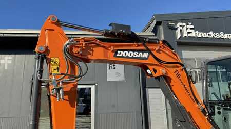 mini escavadeira 2022 Doosan DX50Z-7 (2)
