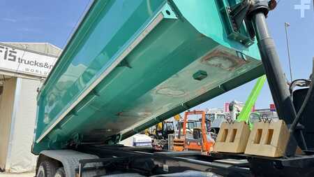 Lastkraftwagen 2020 Mercedes-Benz AROCS 3248 (4)