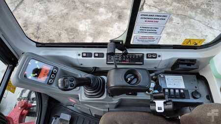 Mini-koparki 2020 Takeuchi TB225 (11)