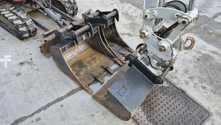 Mini-koparki 2020 Takeuchi TB225 (6)