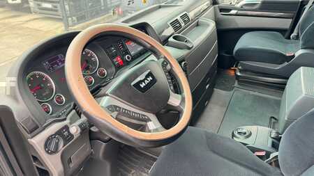 Náklaďák 2015 MAN TGX 18.560 (8)