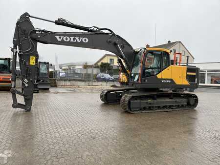 Volvo EC220EL mit 2D Dig Assist