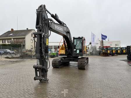 Volvo EC220EL mit 2D Dig Assist