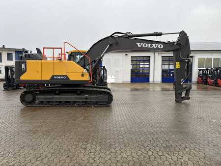 Volvo EC220EL mit 2D Dig Assist