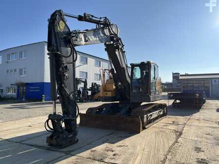 Escavadora de rastos 2018 Volvo ECR235EL (1)