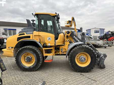 Kolové nakladače 2022 Volvo L45H (4)