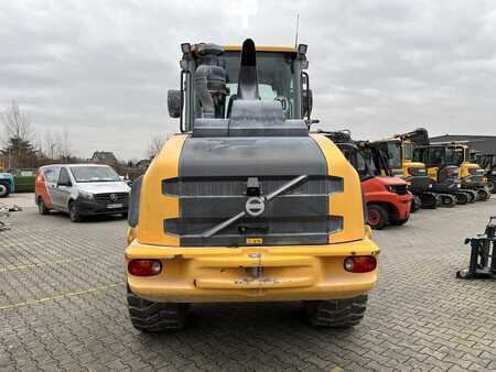 Kolové nakladače 2022 Volvo L45H (6)