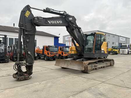 Koparki gąsienicowe 2018 Volvo ECR235EL (1)