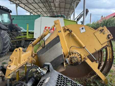 Fresas para muros pantalla 1998 Vermeer V-450 (10)