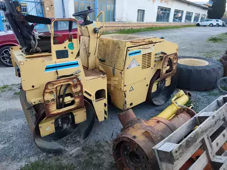 Tandemjyrät  2000 Bitelli DTV325 (3)