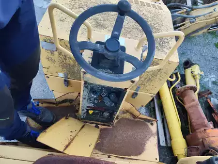 Tandemjyrät  2000 Bitelli DTV325 (9)