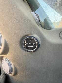 Lánctalpas kotrógép 2008 Volvo EC235CNL (4)