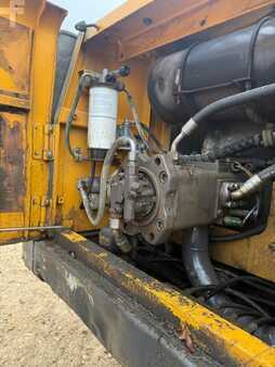 Lánctalpas kotrógép 2008 Volvo EC235CNL (7)