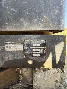 Lánctalpas kotrógép 2008 Volvo EC235CNL (9)