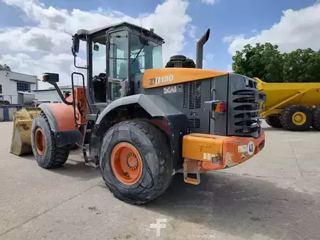 Chargeuse sur pneus 2007 Hitachi ZW180 (12)