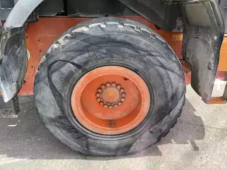 Chargeuse sur pneus 2007 Hitachi ZW180 (3)