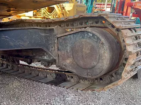 Korečková rýpadla 2001 Caterpillar 318BLN (10)