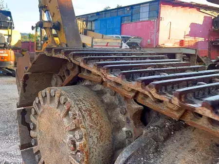 Korečková rýpadla 2001 Caterpillar 318BLN (11)