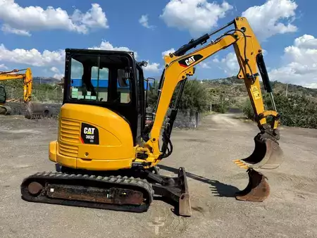 Mini kotrógép 2019 Caterpillar 303ECR (2)