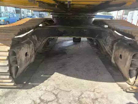 Hydraulic Excavators 2004 JCB JS235HD (12)